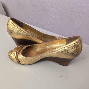 Tory Burch Peep Toe Wedge Womens Shoes 8.5 M Buckle Logo Tory Burch